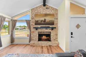 March Sale! Hot tub, fire pit and relaxation ATX - Image 3