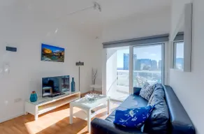 Apartment with Stunning Seaviews - Image 2