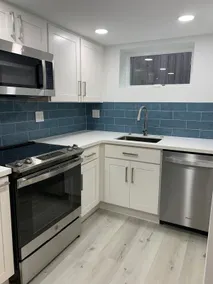 Best Location- Walk Everywhere! + Free Parking - Image 4
