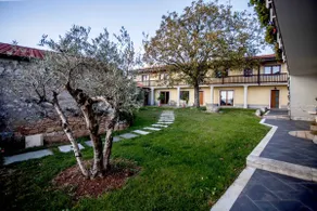 Large Villa HerMes arT in Karst Wine Region - Image 3
