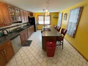 Spacious 4-bedroom at The “Sea Cave” - Image 4