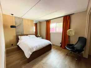 Modern retreat next to Disneyland - Image 3