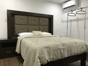 Modern Mini-Loft 2 Blocks from the Beach - Ideal for Couples - Image 3