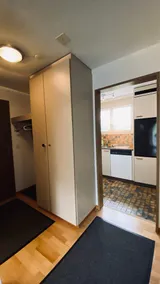 Quiet and sunny 2-room apartment with balcony - Image 2