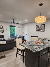 Heart of RRG- New Modern Roadside Cabin-Wifi - Image 4