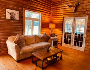 Whispering Pine Cabin - Image 2