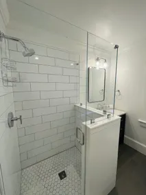 NEWLY RENOVATED ”THE DAVIS HOUSE” - Image 4