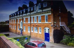 Very central G2 listed building. Free parking & WIFI. 4 mins walk to York Minste - Image 2