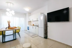 Grand Lux Apartment - Image 2