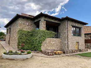 Los Nerios Country house with pool - Image 3
