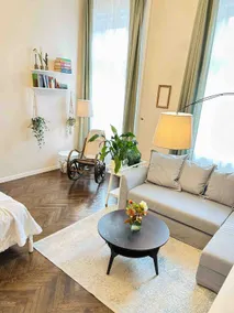 The Spot with Green Chair - cozy space near Danube - Image 2