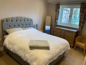 Hen House: Private annexe on stunning farm - Image 4