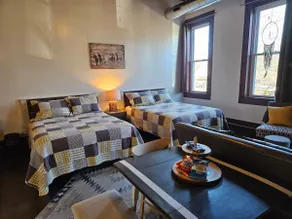 Lodging on Plum~The Native Room - Image 4