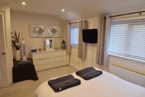 Mikes at Menai - Stylish & Spacious 3 bed house in Menai Bridge. - Image 5