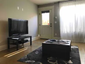 ★ Bright, New In-law suite in PDX, Alberta Arts - Image 4