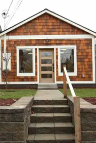 Little Cedar House Cottage near coffee and shops - Image 3