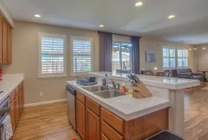 Entire Spotless Home Spacious 3BR & Master Suite! - Image 5
