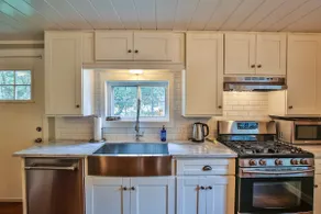 Chalet Vigne - 2 bedroom wine country cottage - Image 3