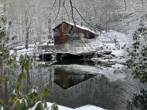 Private Lake 1 br sleeps 2-5 wood sauna/hot tub EV - Image 5