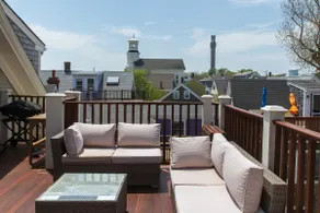 Penthouse, waterviews, large deck,steps from beach - Image 3