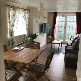 The Lodge - Image 5