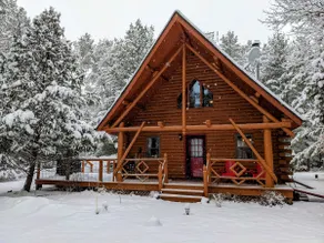 ✧Driftless Chalet✧ Secluded cabin on 5 acres - Image 2
