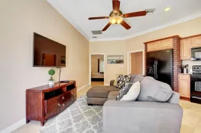 Private Luxury Guest House. Entire place. - Image 4
