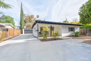 Charming home just minutes from downtown Redlands - Image 2