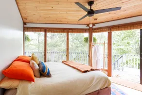the tree house, Wood Fired Hot Tub/Barrel Sauna - Image 4