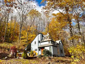 Private Grafton Retreat With Pond - Image 5