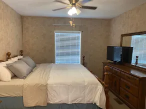 Cheerful 2 bedroom home, King Suite, Wi-Fi - Image 5