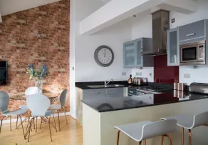 Superb Harrogate 2 bedroom apartment - Image 5
