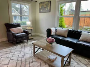 Newly remodeled 3bd home in the heart of Vanc DT - Image 2