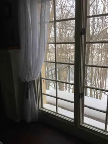 Historic Carriage House Flat STUNNING VIEW - Image 4