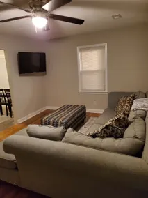 Cozy 3 Bedroom Home Near Everything! - Image 4