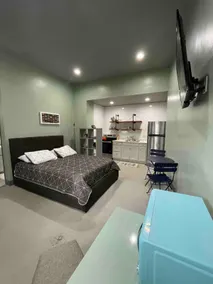 Quaint space, centrally located off I-10, UTEP - Image 3