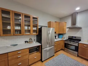 Huge Bright 3bed in Logan Square - Image 5