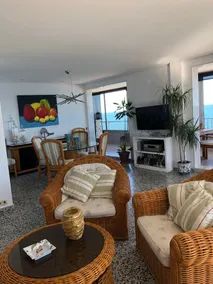 A modern House with Perfect Views - Image 2