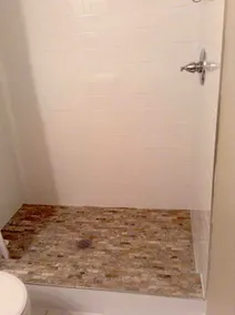 Private Entrance Guest Suite with parking - Image 4