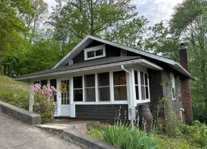 Bird’s Eye View -cozy cottage w/ screened in porch - Image 5