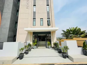 Embassy Access Golf Apartment - Image 4
