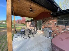 Spacious 4BR Retreat w/ Hot Tub and Pool Table - Image 2
