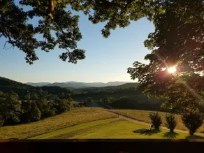 Holly Springs Hideaway - Image 2