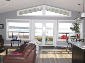 Oceanside Carriage House - Image 2
