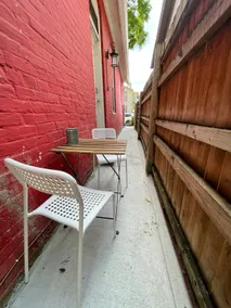 Centrally-located, 4-bed, 2 bath home with kitchen - Image 3