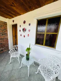 Studio with work area, kitchen and balcony. - Image 4
