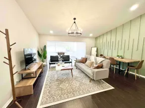 Mid Century Villa + Pool! Close to Busch Gardens - Image 2