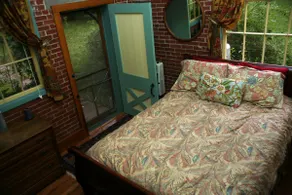 Private Unique Mountain River Cabin, Artist-Built - Image 2