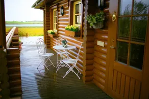 A Log Cabin at the Banks of River Hvítá! - Image 4