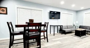 ”Large” Studio - Image 5